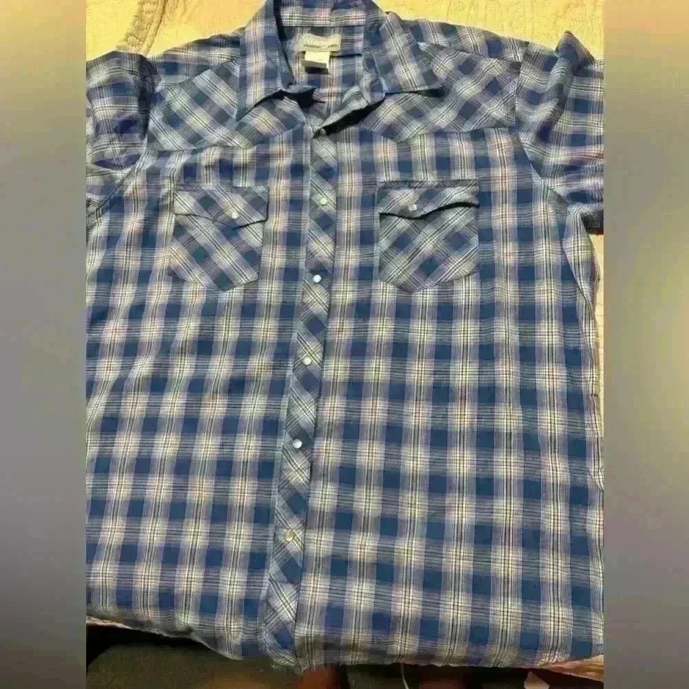 Wrangler Blue Button Down Checkered Shirt Women’s Size XL W/ Pearl Buttons